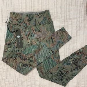 Noli Serpent Legging - Sage 🐍